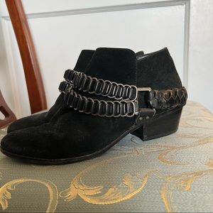 Sam Edelman bootie with hardware size 7
